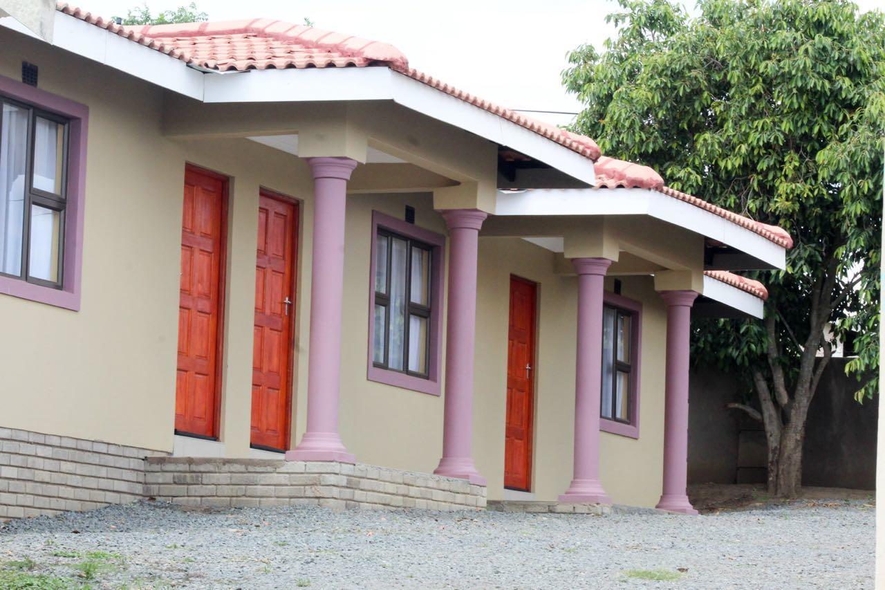Mbopha Guest House Ulundi Екстериор снимка