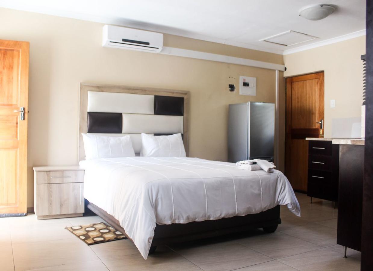 Mbopha Guest House Ulundi Екстериор снимка